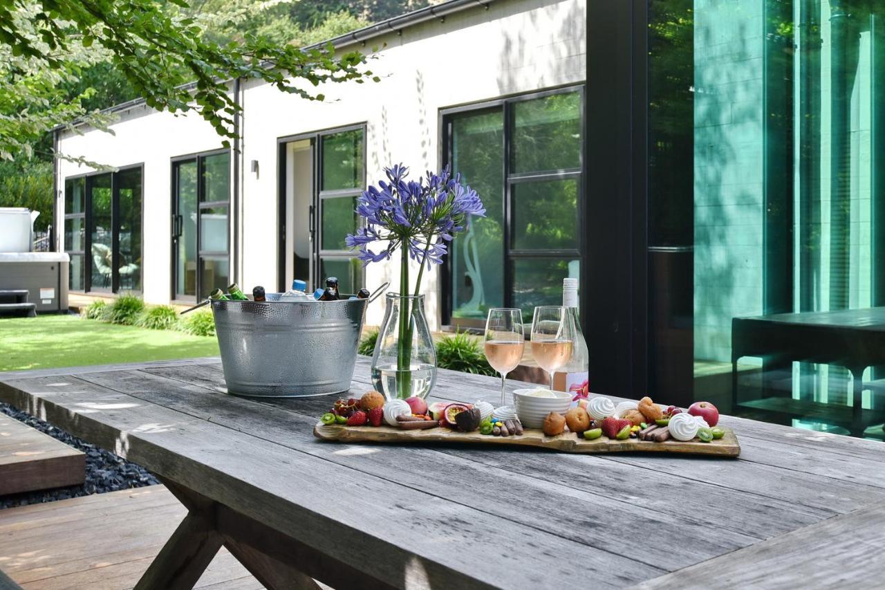 Bridle Path Retreat - Christchurch Holiday Homes Exterior photo